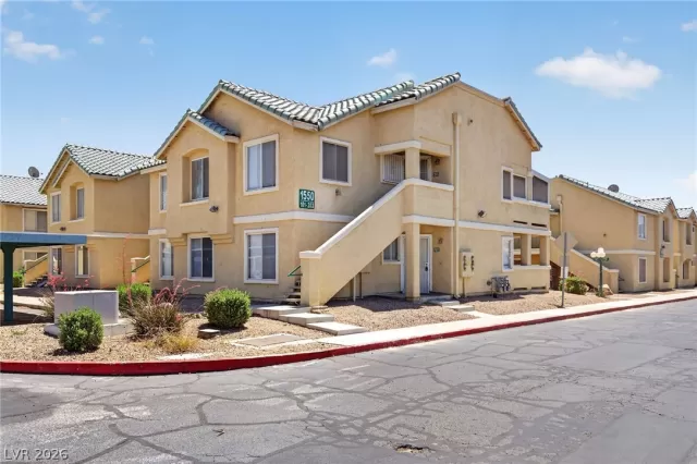 MLS: 2781814 Condo For Sale