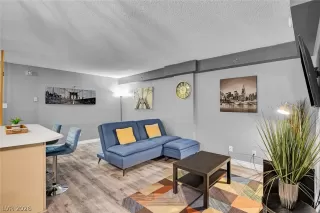 Photo #6: 2781826 Listing 