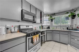 Photo #6: 2781839 Listing 