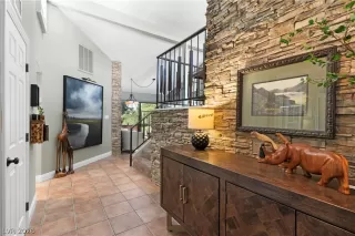 Photo #3: 2781844 Listing 