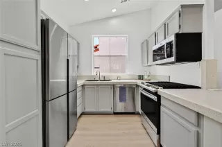Photo #6: 2781881 Listing 