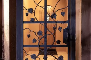 Photo #1: 2781888 Listing 