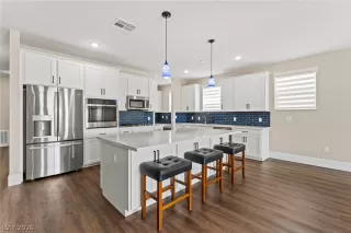 More Details about MLS # 2781889 : 2555 HAMPTON ROAD 11210
