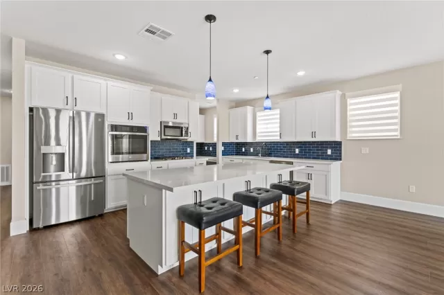 MLS: 2781889 Condo For Sale