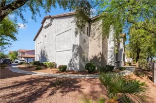 Photo #3: 2781899 Listing
