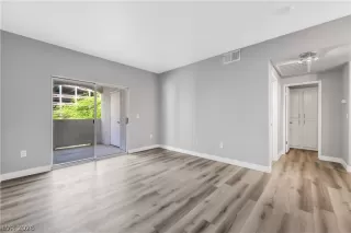Photo #5: 2781899 Listing