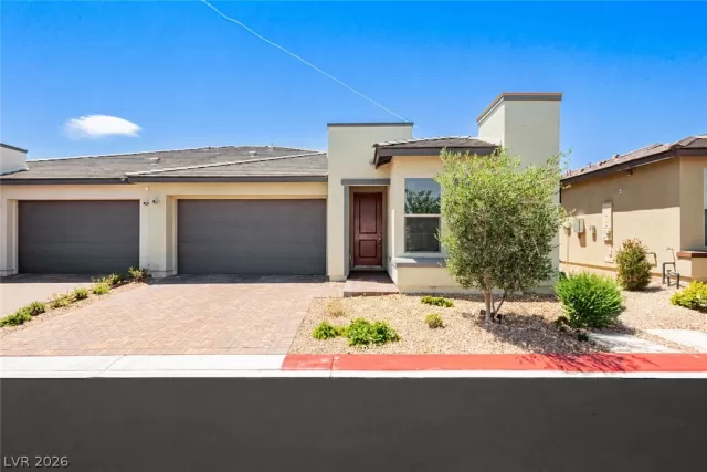 MLS: 2781922 Condo For Sale