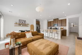 Photo #1: 2781926 Listing 