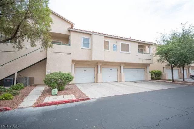 MLS: 2781927 Condo For Sale