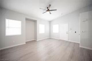 Photo #4: 2781927 Listing 