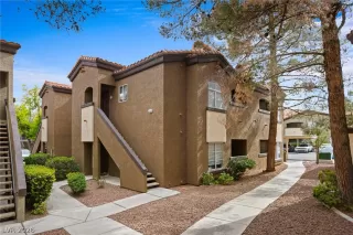 Photo #2: 2782037 Listing