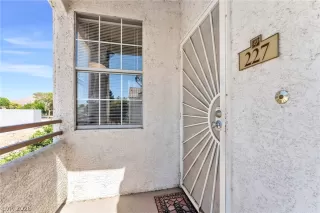 Photo #2: 2782048 Listing 