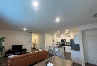 Photo #5: 2782054 Listing 