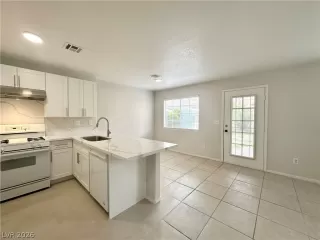 Photo #3: 2782088 Listing 