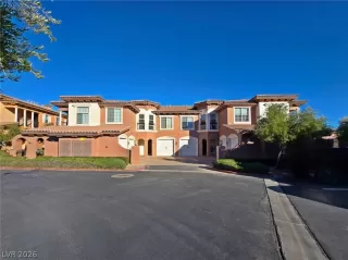 Photo #2: 2782117 Listing