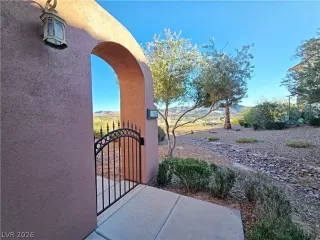 Photo #4: 2782117 Listing