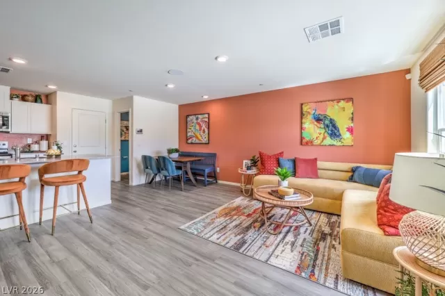 MLS: 2782161 Condo For Sale