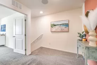 Photo #4: 2782161 Listing