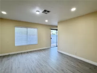 Photo #5: 2782163 Listing 