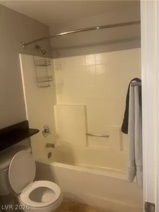 Photo #6: 2782166 Listing