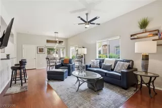 Photo #1: 2782185 Listing 