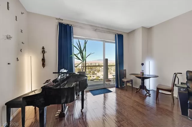 MLS: 2782232 Condo For Sale