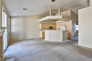 Photo #6: 2782256 Listing