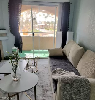 Photo #2: 2782263 Listing 
