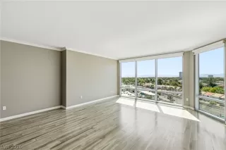 Photo #4: 2782347 Listing