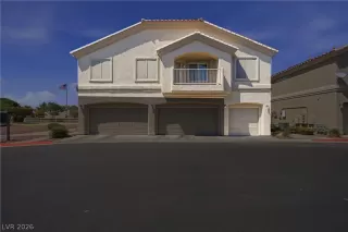 Photo #2: 2782356 Listing
