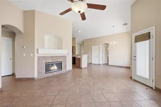 Photo #4: 2782356 Listing
