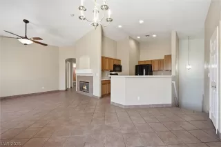 Photo #5: 2782356 Listing
