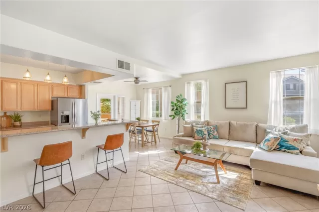 MLS: 2782371 Condo For Sale
