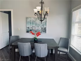 Photo #5: 2782379 Listing