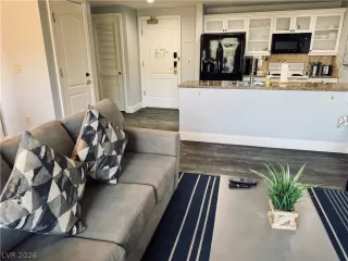 Photo #4: 2782393 Listing 