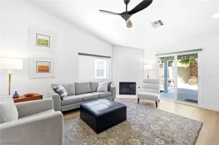 Photo #3: 2782430 Listing