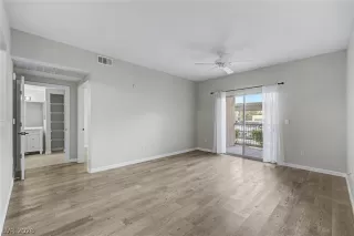 Photo #4: 2782456 Listing