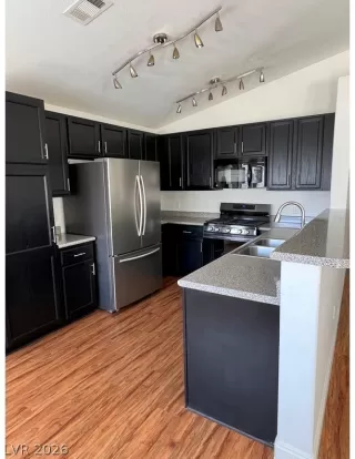 Photo #4: 2782461 Listing