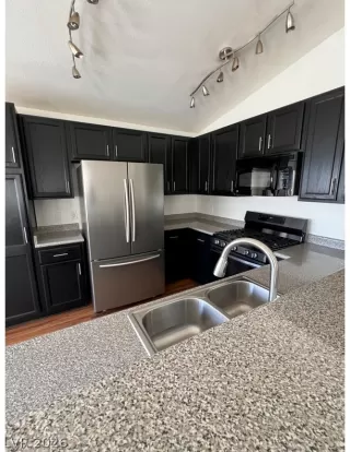 Photo #5: 2782461 Listing