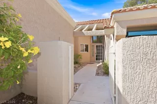 Photo #2: 2782467 Listing