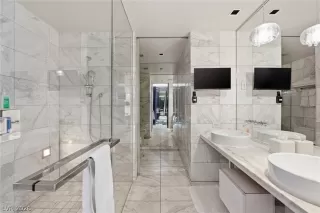 Photo #5: 2782527 Listing