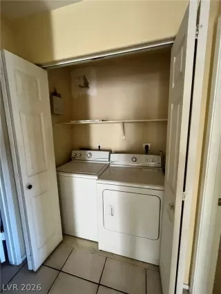 Photo #5: 2782530 Listing