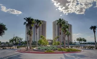 Photo #1: 2782568 Listing 