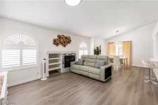 Photo #1: 2782584 Listing 