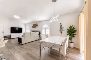 Photo #3: 2782584 Listing 