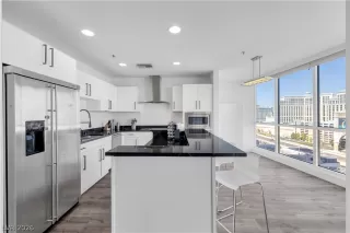 Photo #3: 2782588 Listing