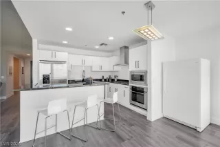 Photo #5: 2782588 Listing