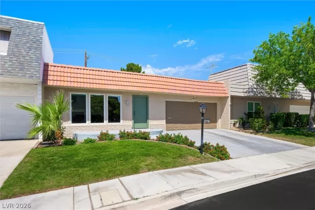 MLS: 2782606 Condo For Sale