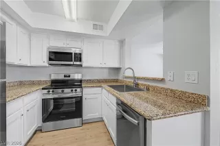 Photo #5: 2782632 Listing 