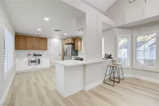 Photo #3: 2782683 Listing 